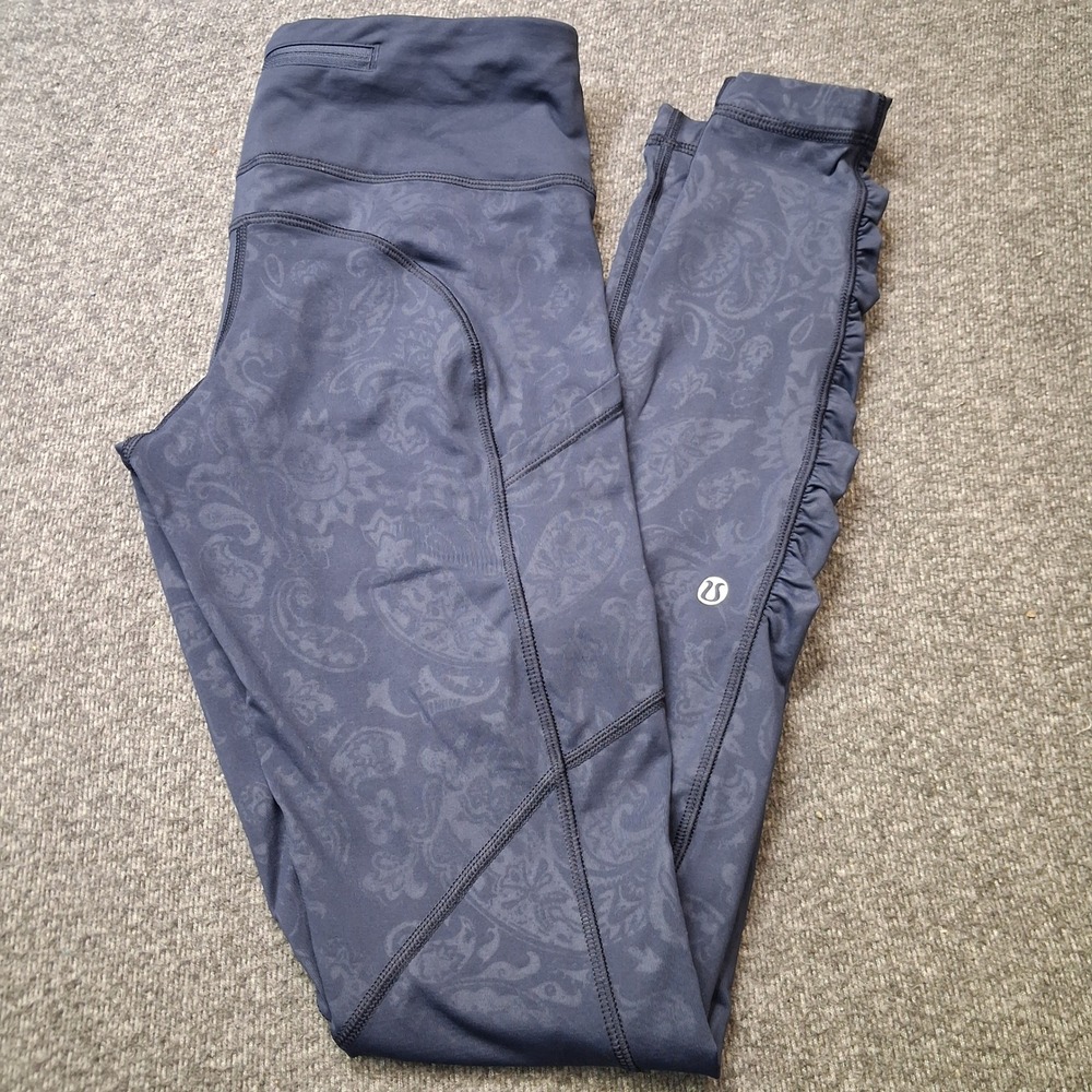 Lululemon Speed Up Tight 28 Paisley Embossed Navy Blue Ruffle Leggings Size 4